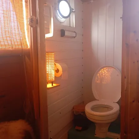 Hostel The Water - Floating Experience